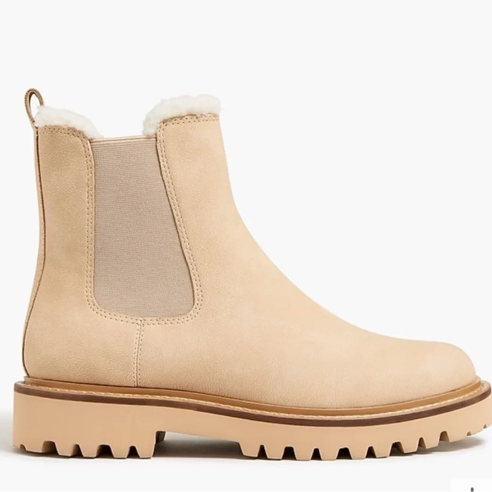 NWT J.Crew Sherpa-Lined Lug Sole Chelsea Boots | Natural Tan | 10.5 | SOLD OUT - Picture 2 of 7